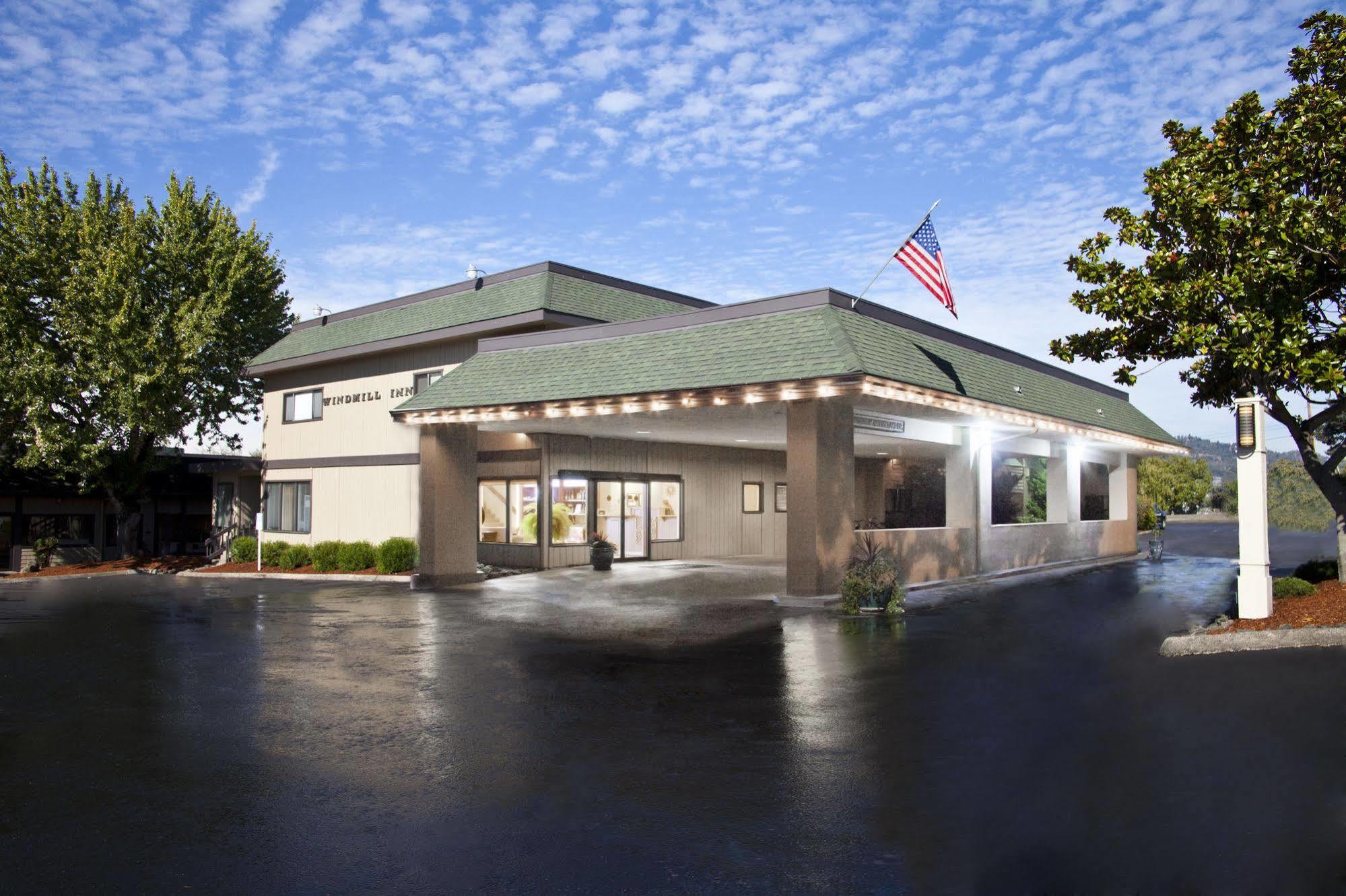 Windmill Inn Of Roseburg Extérieur photo